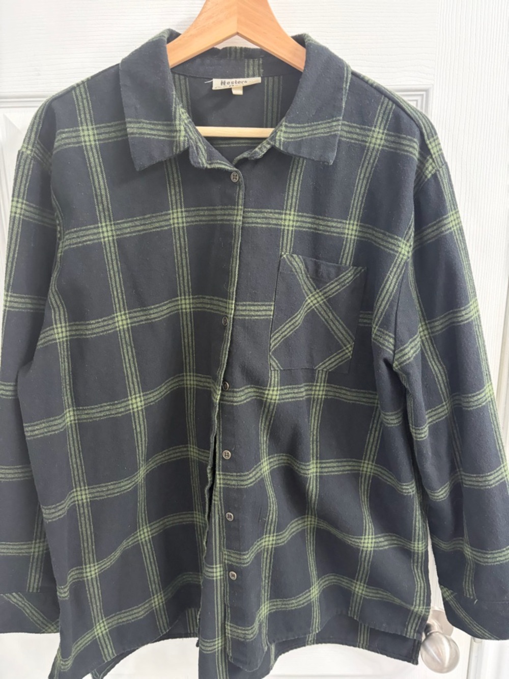 Black and Green Plaid Flannel Casual Button-Down Shirt